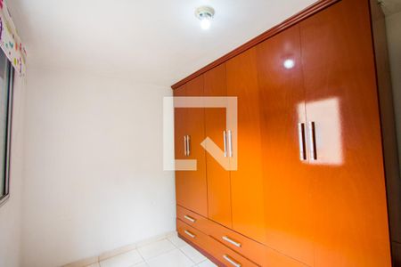 Quarto 2 de apartamento para alugar com 2 quartos, 58m² em Jardim Alvorada, Santo André