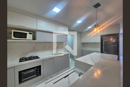 Cozinha de casa de condomínio para alugar com 2 quartos, 100m² em Recreio dos Bandeirantes, Rio de Janeiro