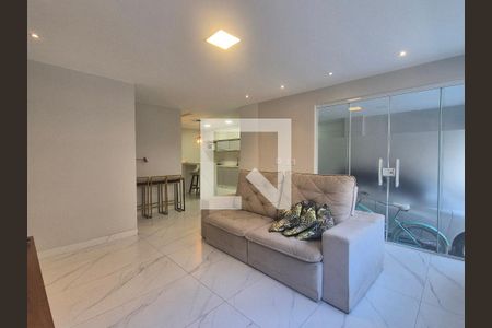 Sala de casa de condomínio para alugar com 2 quartos, 100m² em Recreio dos Bandeirantes, Rio de Janeiro