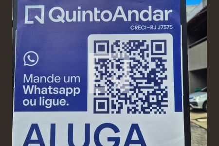 Placa de casa de condomínio para alugar com 2 quartos, 100m² em Recreio dos Bandeirantes, Rio de Janeiro