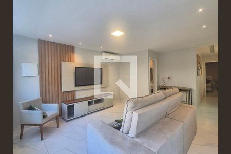 Sala de casa de condomínio para alugar com 2 quartos, 100m² em Recreio dos Bandeirantes, Rio de Janeiro