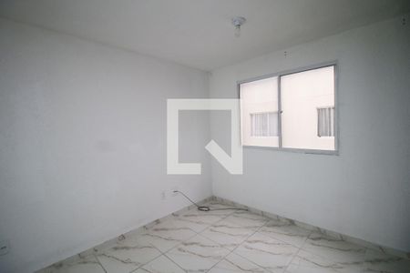 Sala de apartamento para alugar com 2 quartos, 50m² em Brás de Pina, Rio de Janeiro