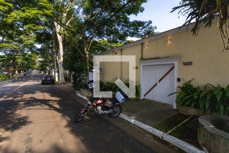 Fachada de casa à venda com 8 quartos, 900m² em Brooklin, São Paulo