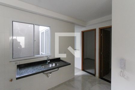Cozinha de apartamento para alugar com 2 quartos, 36m² em Vila Carrão, São Paulo