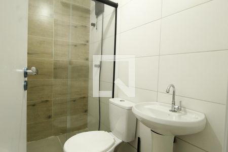 Banheiro de apartamento para alugar com 1 quarto, 31m² em Jardim Algarve, Alvorada
