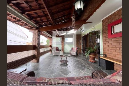 Casa à venda com 3 quartos, 332m² em Vila Galvão, Guarulhos