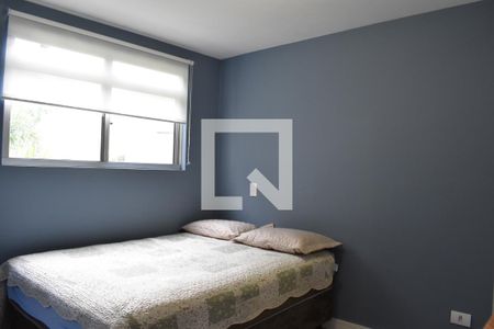 Quarto 1 de apartamento para alugar com 2 quartos, 50m² em Santa Cândida, Curitiba