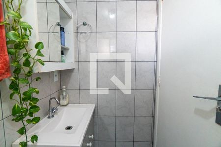 Banheiro de apartamento para alugar com 2 quartos, 54m² em Vila Babilonia, São Paulo