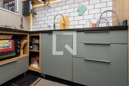 Cozinha - Armários de casa à venda com 2 quartos, 100m² em Brás de Pina, Rio de Janeiro