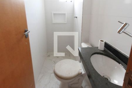 Banheiro de apartamento para alugar com 2 quartos, 35m² em Jardim Santa Teresinha, São Paulo