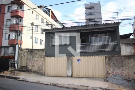 Fachada de casa à venda com 3 quartos, 360m² em Inconfidentes, Contagem
