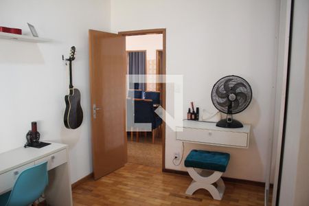 Quarto 2 de casa à venda com 3 quartos, 360m² em Inconfidentes, Contagem