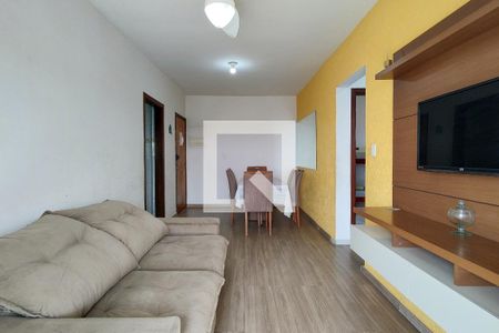 Sala de apartamento para alugar com 2 quartos, 70m² em Maracanã, Praia Grande