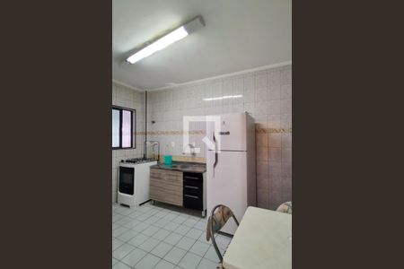 Cozinha de apartamento para alugar com 2 quartos, 70m² em Maracanã, Praia Grande