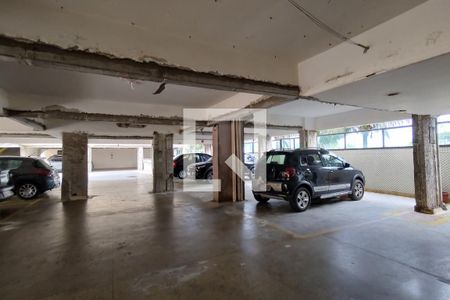 Garagem de apartamento para alugar com 2 quartos, 70m² em Maracanã, Praia Grande