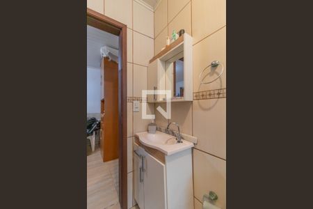 Banheiro de casa à venda com 3 quartos, 300m² em Cristal, Porto Alegre
