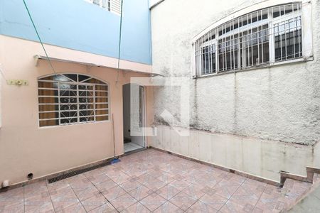 Quintal de casa à venda com 5 quartos, 203m² em Vila Leonor, São Paulo
