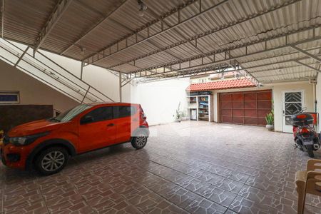 Garagem de casa à venda com 5 quartos, 203m² em Vila Leonor, São Paulo