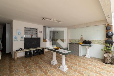 Área comum Quintal de casa à venda com 2 quartos, 300m² em Vila Constanca, São Paulo