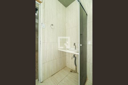 Banheiro de casa à venda com 2 quartos, 120m² em Farrapos, Porto Alegre