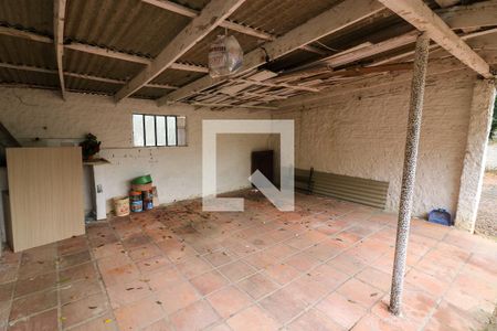 Garagem de casa à venda com 2 quartos, 100m² em Ipanema, Porto Alegre