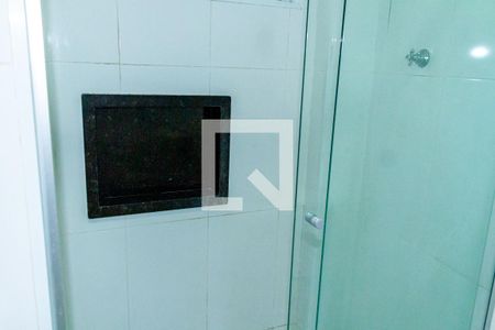 banheiro de apartamento para alugar com 2 quartos, 58m² em Chácara Inglesa, São Paulo