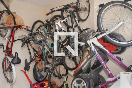 Área comum - Bicicletário de apartamento para alugar com 2 quartos, 47m² em Vila Mazzei, São Paulo