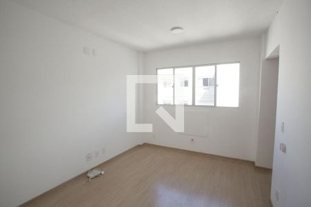 Sala de apartamento para alugar com 2 quartos, 50m² em Taquara, Rio de Janeiro