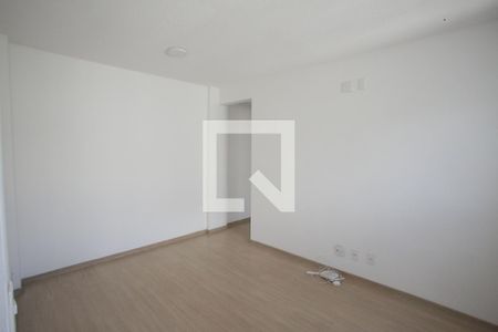 Sala de apartamento para alugar com 2 quartos, 50m² em Taquara, Rio de Janeiro