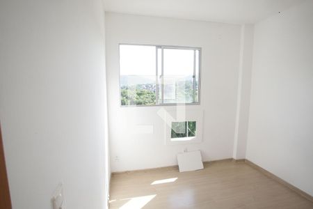 Quarto 1 de apartamento para alugar com 2 quartos, 50m² em Taquara, Rio de Janeiro