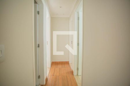 Corredor - Quartos de apartamento para alugar com 3 quartos, 71m² em Vila da Saúde, São Paulo