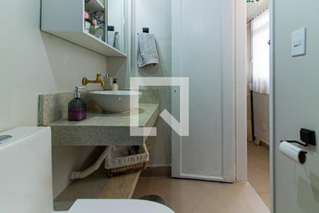 Banheiro de Serviço de apartamento à venda com 2 quartos, 67m² em Perdizes, São Paulo