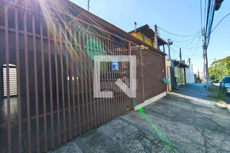 Fachada de casa à venda com 4 quartos, 350m² em Jardim São Vicente, Campinas