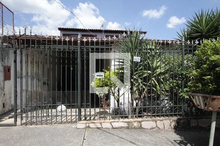 Fachada de casa à venda com 4 quartos, 360m² em Dom Bosco, Belo Horizonte