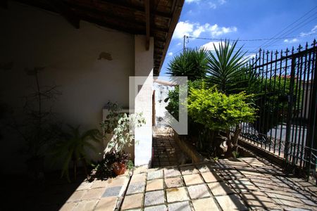 garagem de casa à venda com 4 quartos, 360m² em Dom Bosco, Belo Horizonte