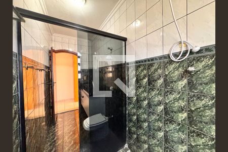 Banheiro da Suíte de casa para alugar com 3 quartos, 165m² em Jardim Las Vegas, Santo André