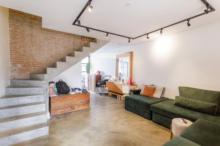 Sala de casa de condomínio à venda com 2 quartos, 95m² em Vila Olímpia, São Paulo