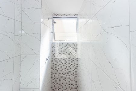 Banheiro de apartamento para alugar com 2 quartos, 42m² em Madureira, Rio de Janeiro