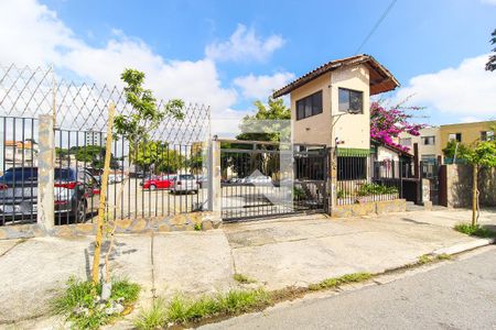 Fachada de apartamento à venda com 2 quartos, 47m² em Itaquera, São Paulo