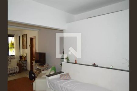 Casa à venda com 4 quartos, 450m² em Vila Monumento, São Paulo