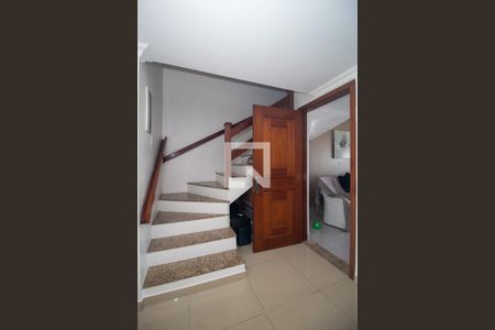 Sala/Escritorio de casa à venda com 4 quartos, 192m² em Guarujá, Porto Alegre