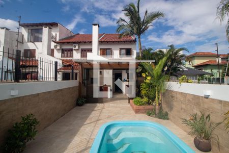 Casa à venda com 192m², 4 quartos e 1 vagaÁrea comum - Piscina