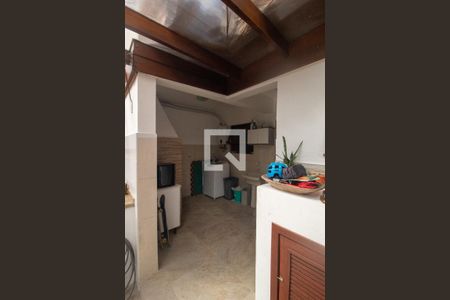 Casa à venda com 192m², 4 quartos e 1 vagaÁrea comum - Piscina