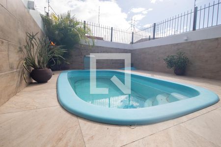Casa à venda com 192m², 4 quartos e 1 vagaÁrea comum - Piscina