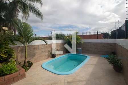 Casa à venda com 192m², 4 quartos e 1 vagaÁrea comum - Piscina