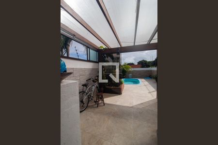 Casa à venda com 192m², 4 quartos e 1 vagaÁrea comum - Piscina