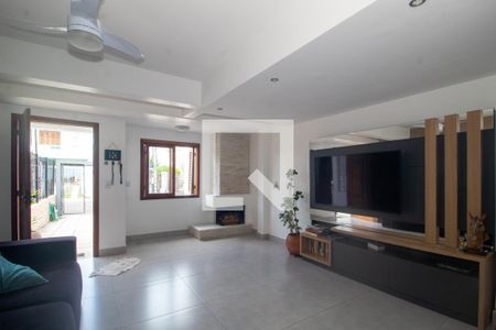 Sala de casa à venda com 4 quartos, 192m² em Guarujá, Porto Alegre