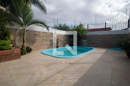 Casa à venda com 192m², 4 quartos e 1 vagaÁrea comum - Piscina