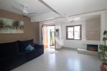 Sala de casa à venda com 4 quartos, 192m² em Guarujá, Porto Alegre