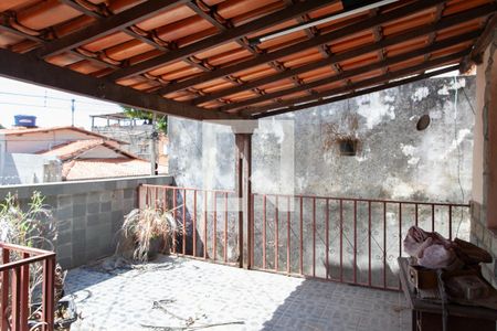 Varanda de casa à venda com 3 quartos, 360m² em Guarani, Belo Horizonte